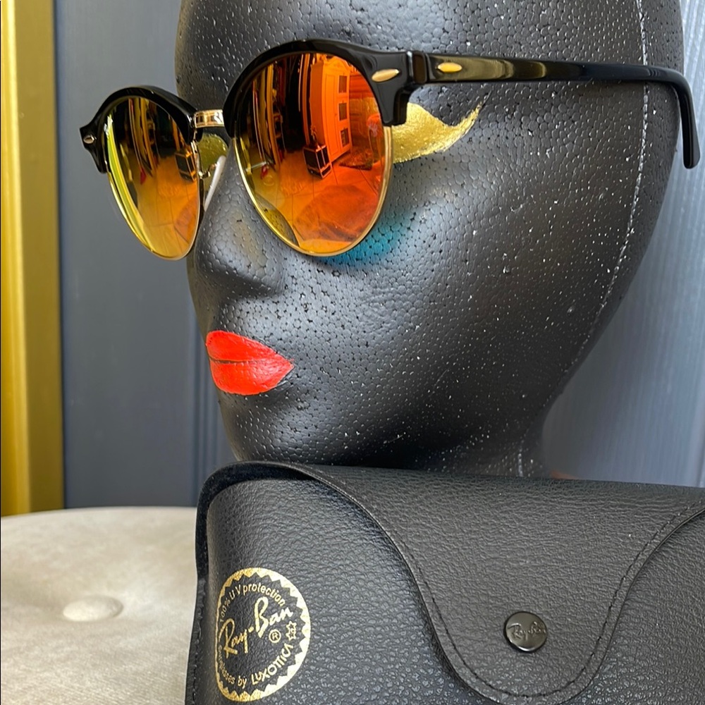 Ray-Ban Black and Red Sunglasses with Bold Design - Picture 3 of 7